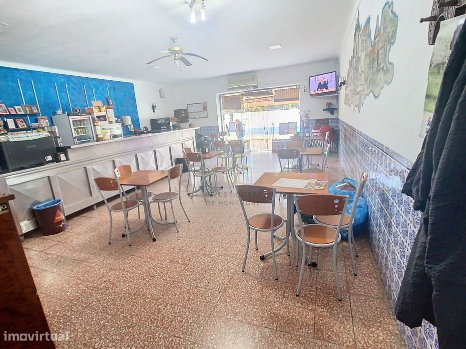 Café/Restaurante típico de Aldeia