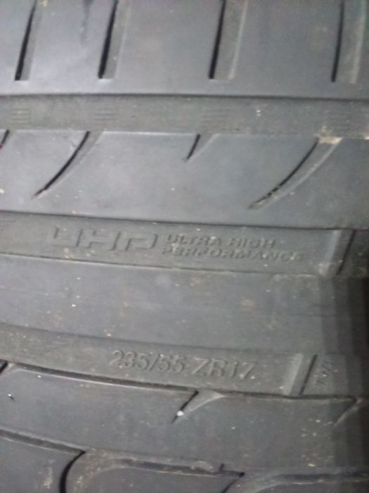 Продам шины 2 зимние и 4летние 235/55R17летние и225/45R17 зимние
