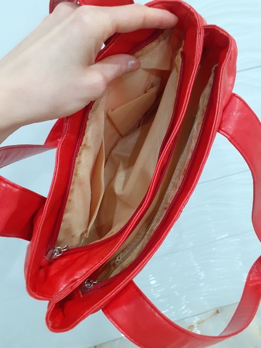 Czerwona torebka vintage chic Red leather bag 90s oldschool Rouje styl