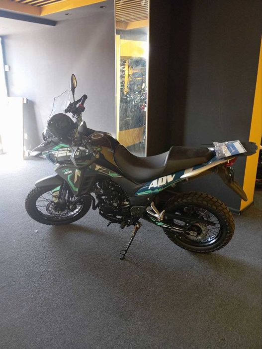 Мотоцикл GEON ADV 300, 4V, МКПП-6