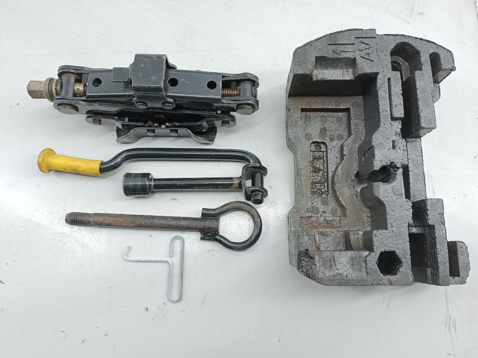 Kit de troca de pneu - RENAULT MEGANE Scenic (JA0/1_) | 96 - 01