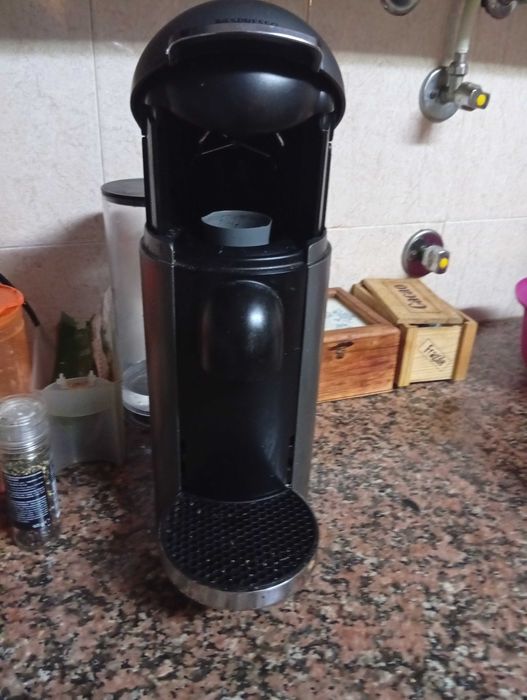 Máquina café Nespresso VERTUO / possuo duas para vender