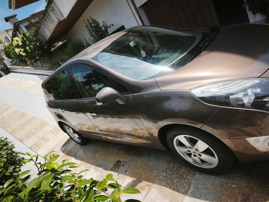 RENAULT III dCi dnamique 7 lugares | 157.100 km reais com todo o histórico comprovado