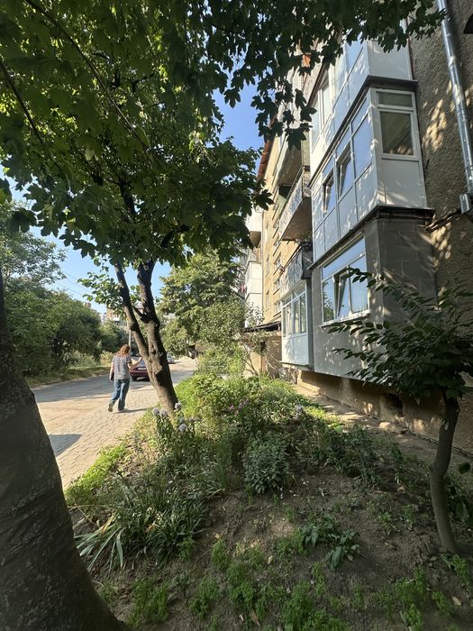Вул.Хоткевича 3-кімнатна Вторинка із Ремонтом!
