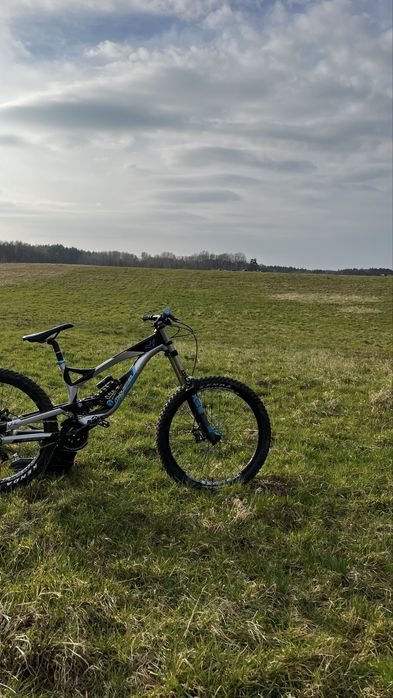 YT Industries Tues 2012