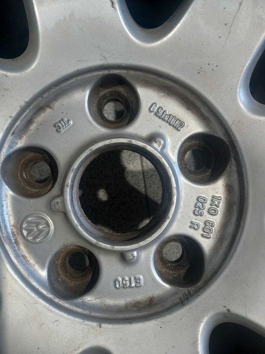 Koła alufelgi 16" VW Golf V oryginalne letnie 205/55/16