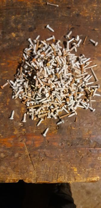 Wkręty różnego rodzaju