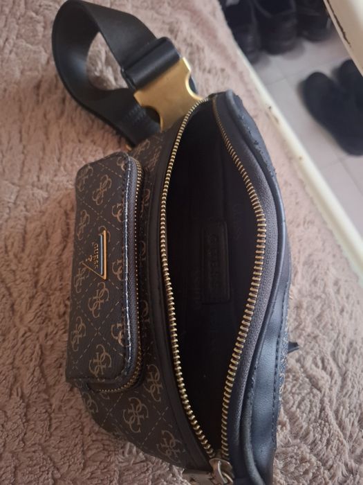 Bolsa de cintura da Guess