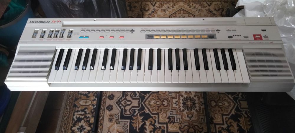 Vendo órgão  eletrônico para desocupar