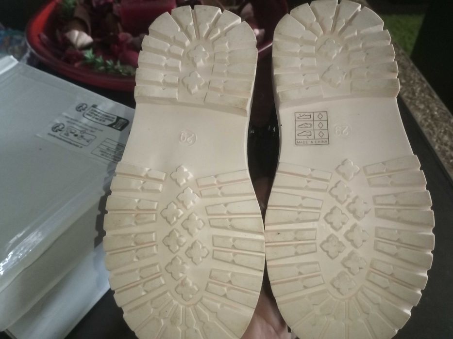 Botinhas unisexo novas T29