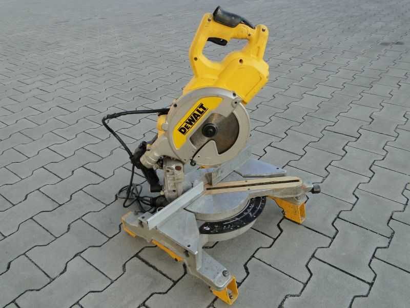 Ukośnica piła kapówka DEWALT DWS 777 TELESKOP 1800W Mocna Germany