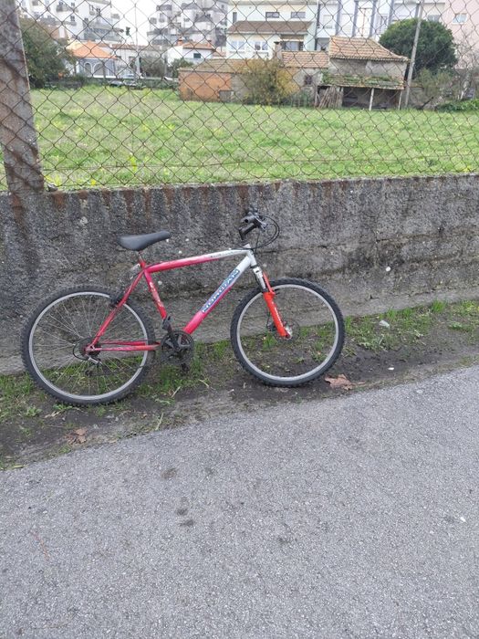 Bicicleta de rapaz Roda 26 A circular 55€