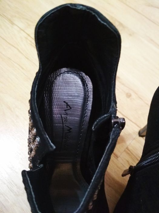 Buty z kryształkami