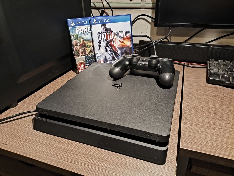 Ps4 slim 1 TB + gry + pad + hdmi