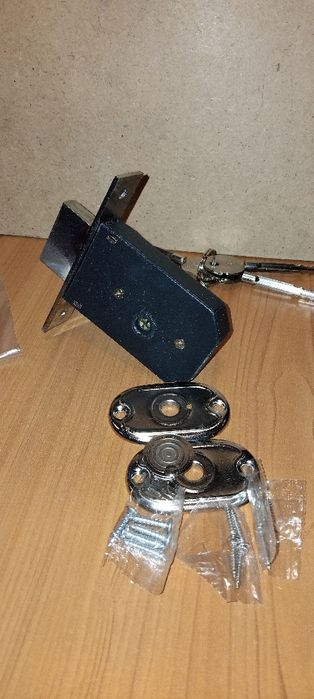 Прожам замок врезной FZB  5ключей новый.