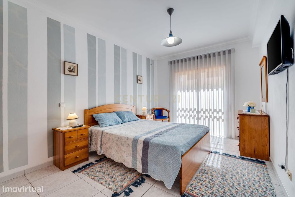 Apartamento T2 com terraço de 210m2 na Praia da Rocha