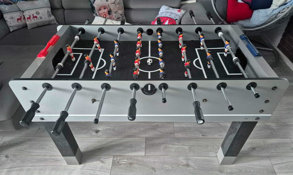 Stół do piłkarzyków / duże piłkarzyki - stan bardzo dobry