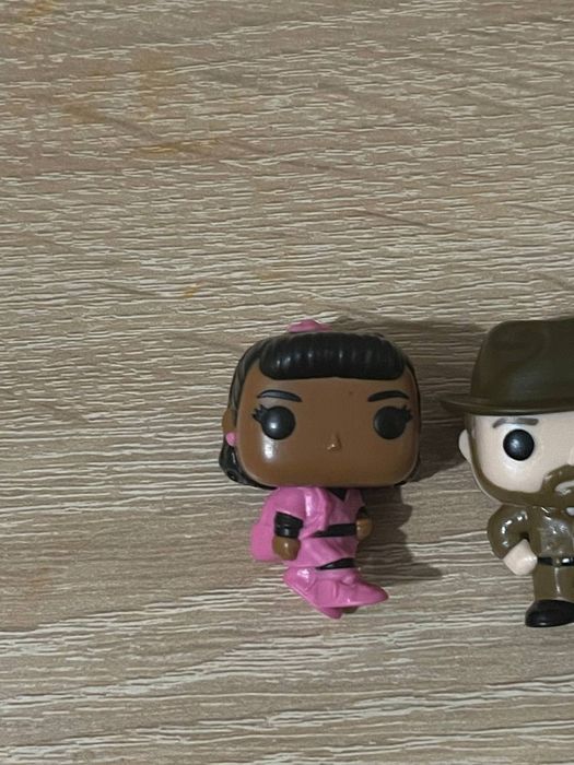 Продаю фігурки дивні дива