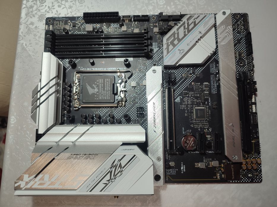 Asus rog strix b 660a