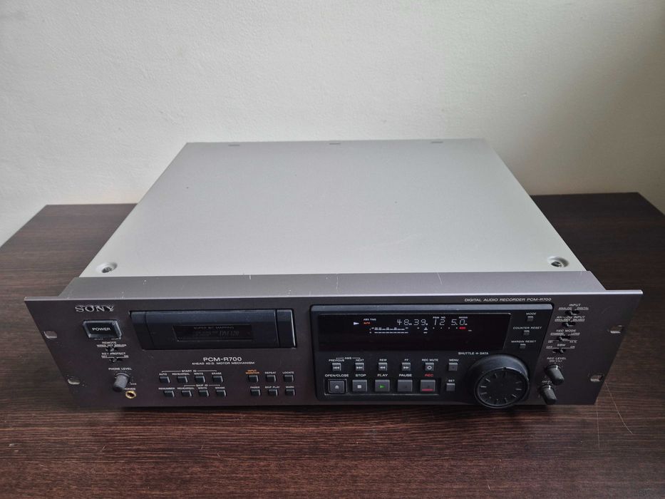 Sony PCM R700 magnetofon cyfrowy DAT - profesjonalny