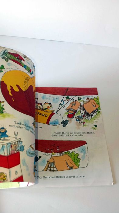 A Day at The Airport - Richard Scarry's - livro em Inglês