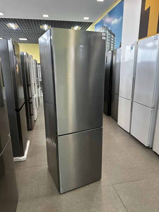Сучасний стоковий холодильник Haier IPro8 гарантія доставка