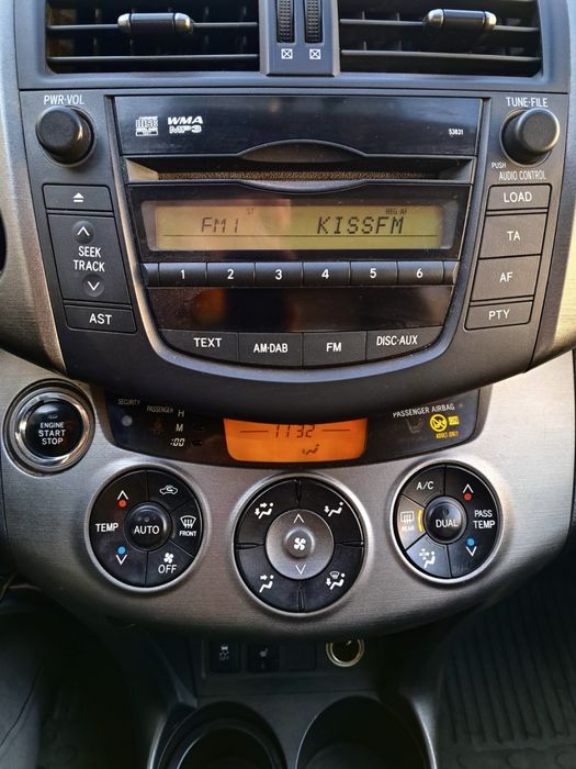 Продам тойота рав 4