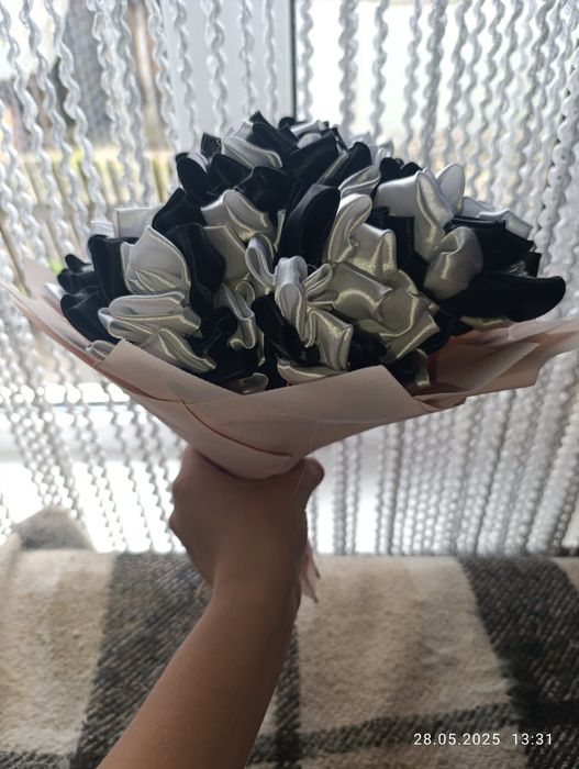 Букет з атласної стрічки