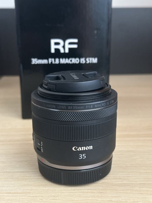 Обʼєктив Canon RF 35 mm 1.8 MACRO STM