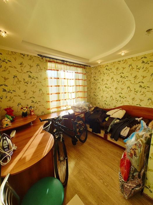 Оренда, трикімнатної квартири, р-н Біляєва.