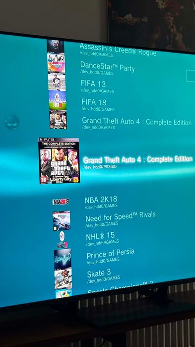 Sprzedam ps3 z padem, kontrolerem i grami
