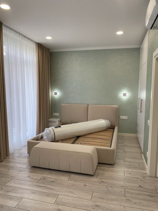 Оренда будинок - таунхаус м.Киів , Соломянський район.