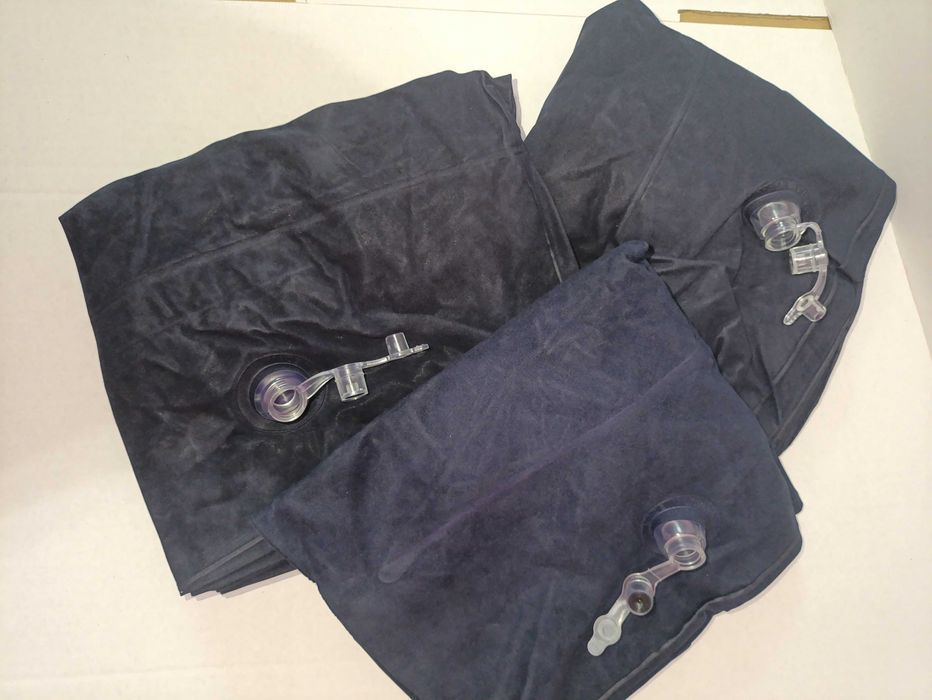 Надувна подушка для ніг для подорожей