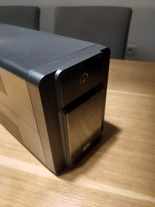 Zasilacz UPS APC Easy BVX1200LI-GR 1200VA 650W - nowy,z folią, wysyłka