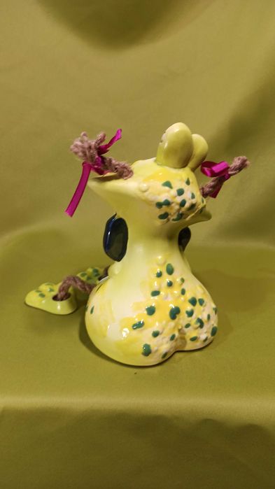 Статуетка керамічна жабка