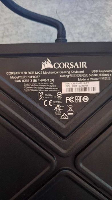Teclado Gaming Corsair K70 MK.2 Low Profile RAPIDFIRE — CHERRY MX