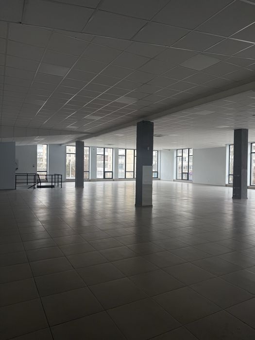 Оренда комерційного приміщення 430 м², 2 поверх, 2 входи, 200 грн/м²