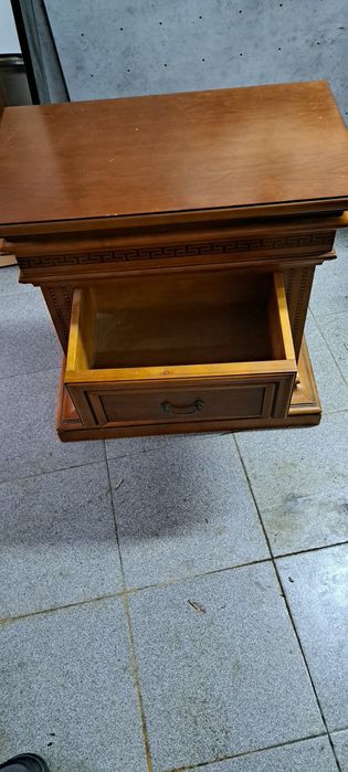 2 Mesas Cabeceira boa qualidade