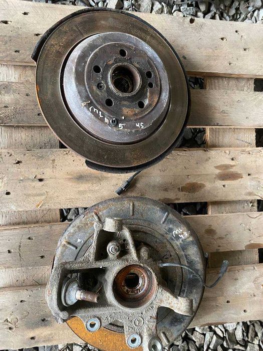 Цапфа задня ступиця задняя Mercedes ML w164 МЛ 164 ступица шрот