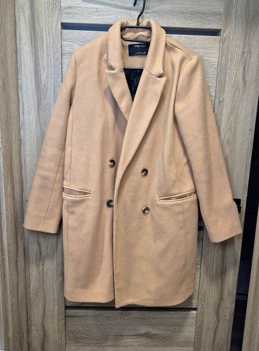 Karmelowy płaszczyk Sinsay rozmiar M