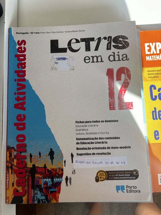 Caderno exercicios 12 Portugues, Fisica e Matematica