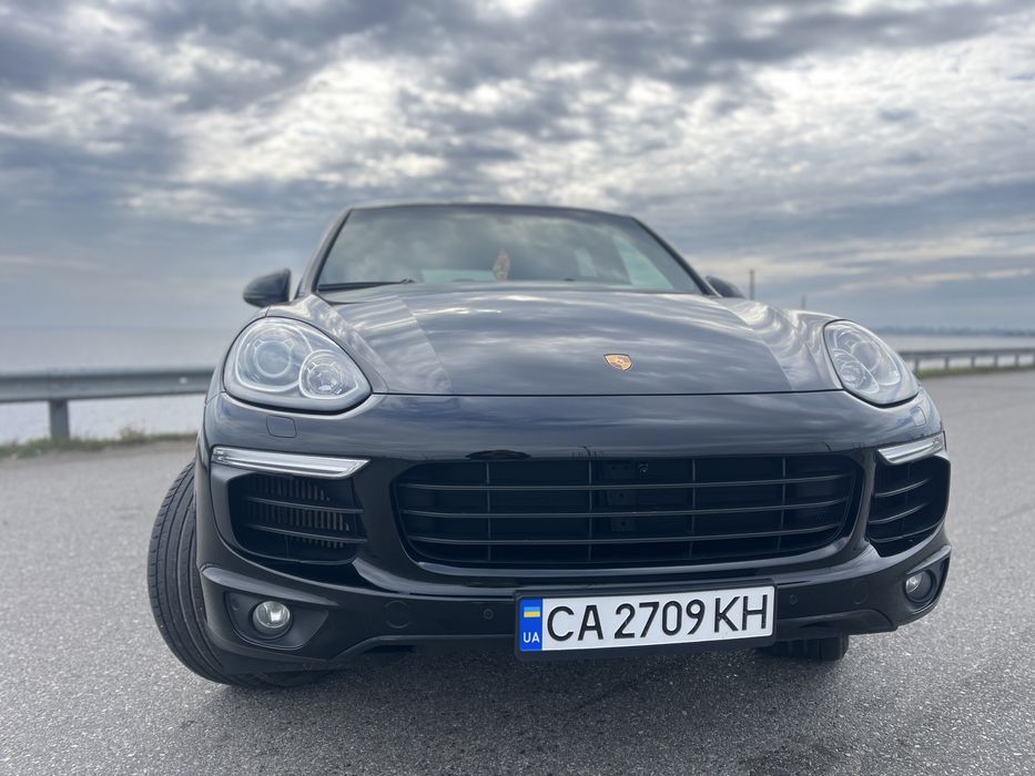 Продаж Porsche Cayenne 2014