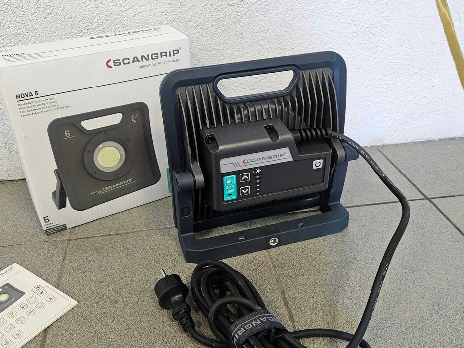 NOWA Wytrzymała Lampa Budowlana Reflektor Scangrip NOVA 6