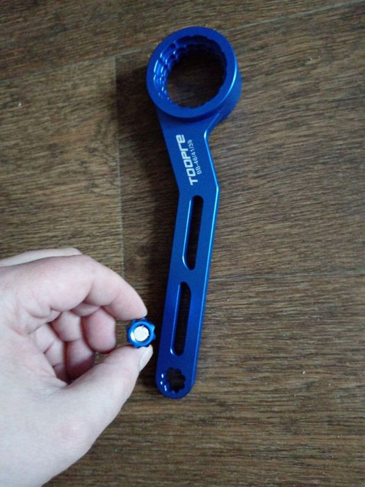 Продам новые велоаксессуары