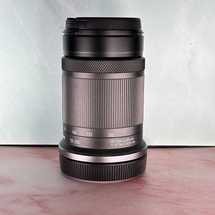 Objetiva Canon RF-S 55-210mm f/5-7.1 IS STM - Como Nova