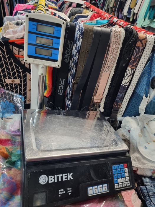 Вага торгівельна працює від розетки