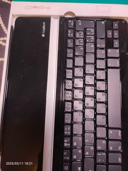 Клавиатура для iPad Logitech Ultrathin Keyboard Cover 
 bluetooth
