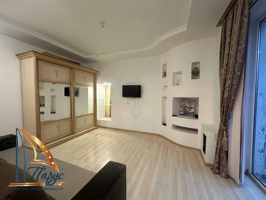 1-кімнатна  Південноукраїнська 5/5