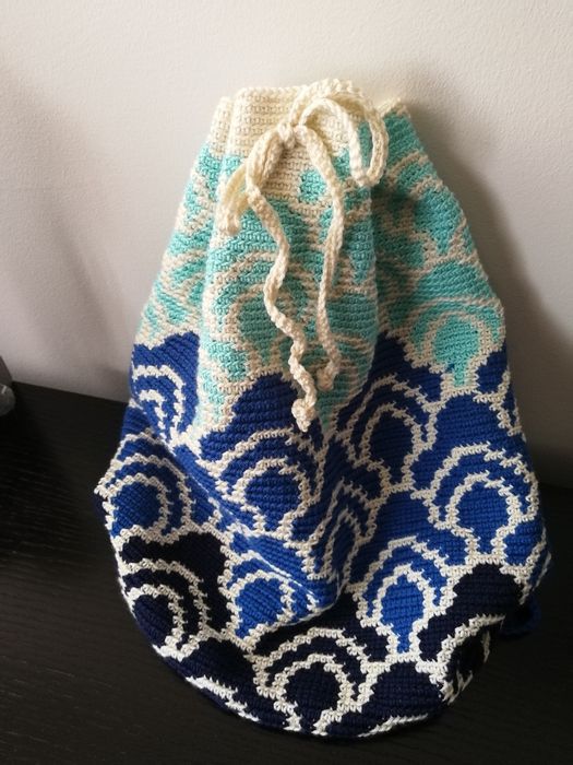 Mochila nova feita à mão em croché