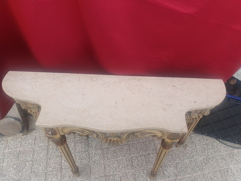 Credencia em madeira antiga